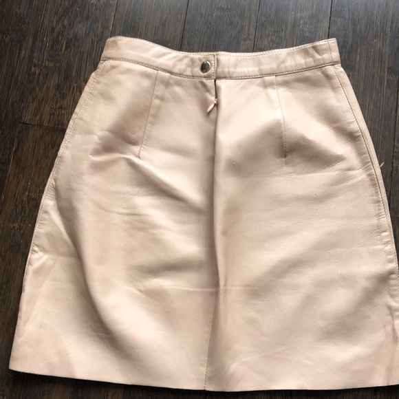 Nude vegan leather skirt - Picture 2 of 5